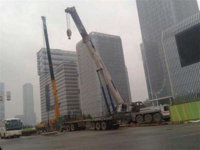 抚远市25吨吊车能吊多重设备？
